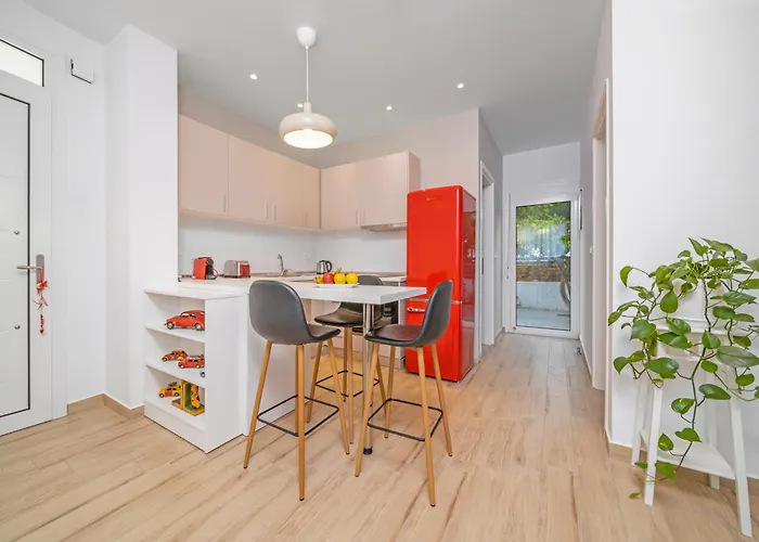 Sky Char Apartamento Ialisos